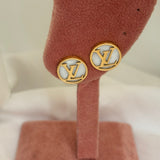 Lv studs