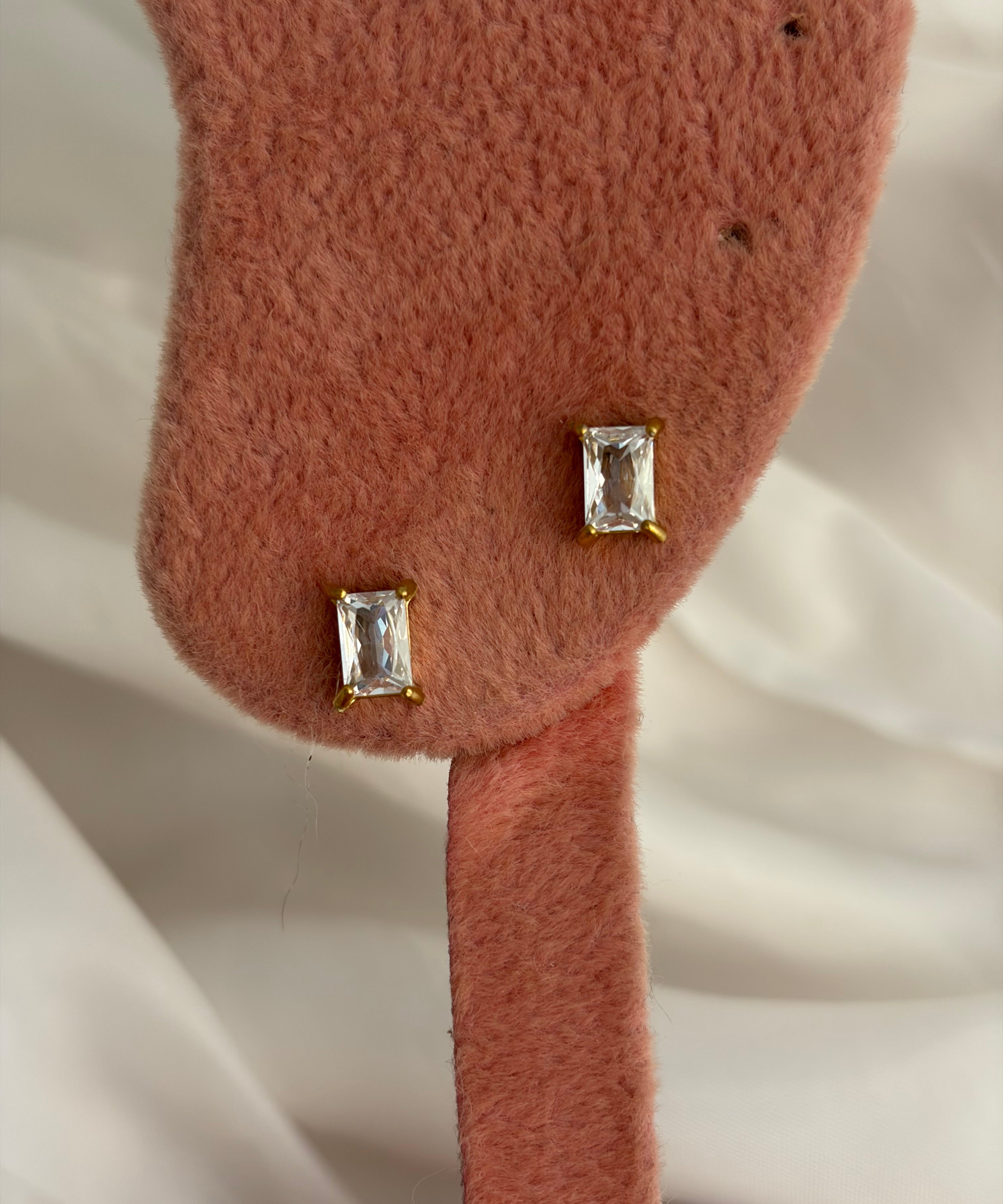 Crystal stud