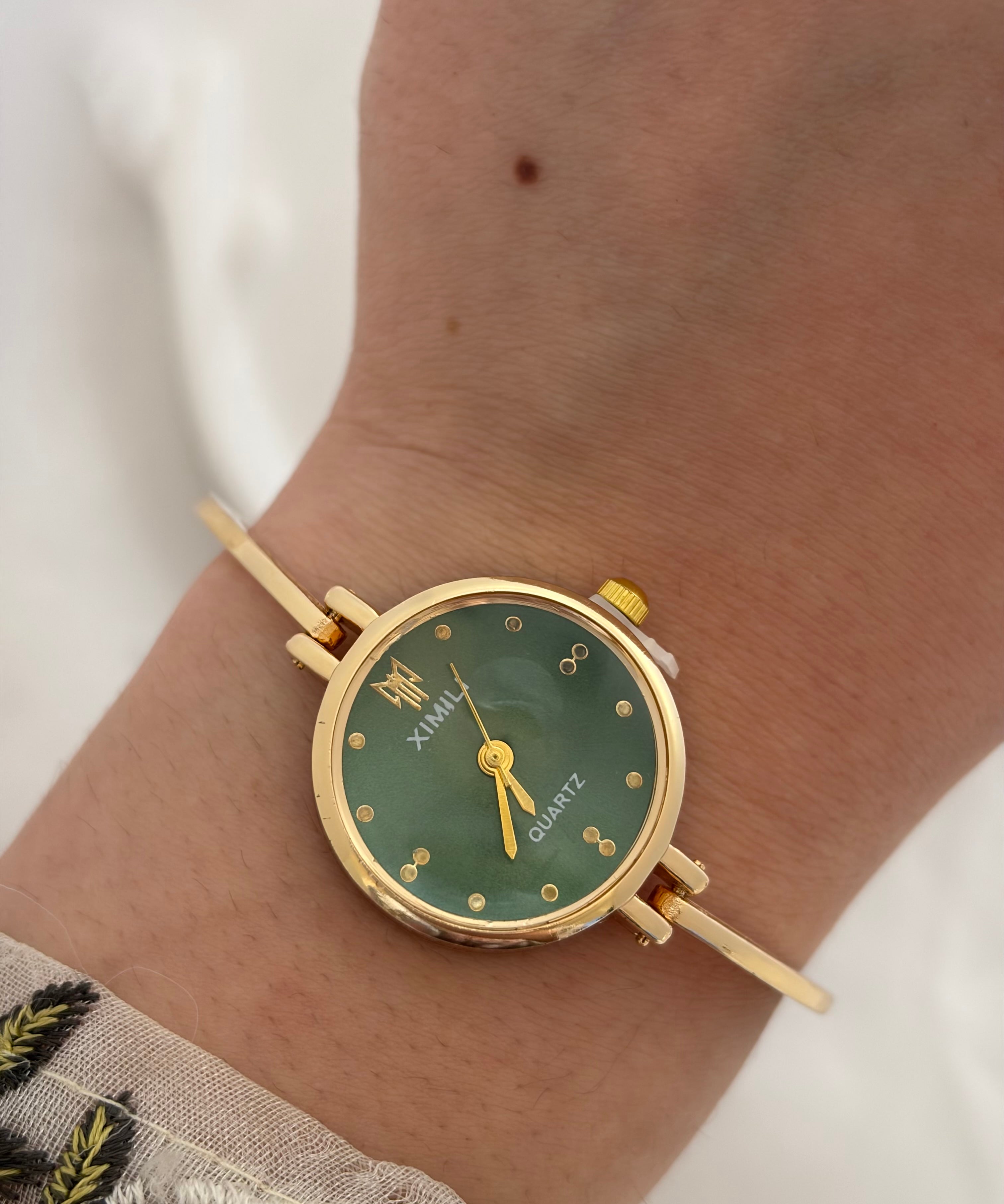 Sleek watch