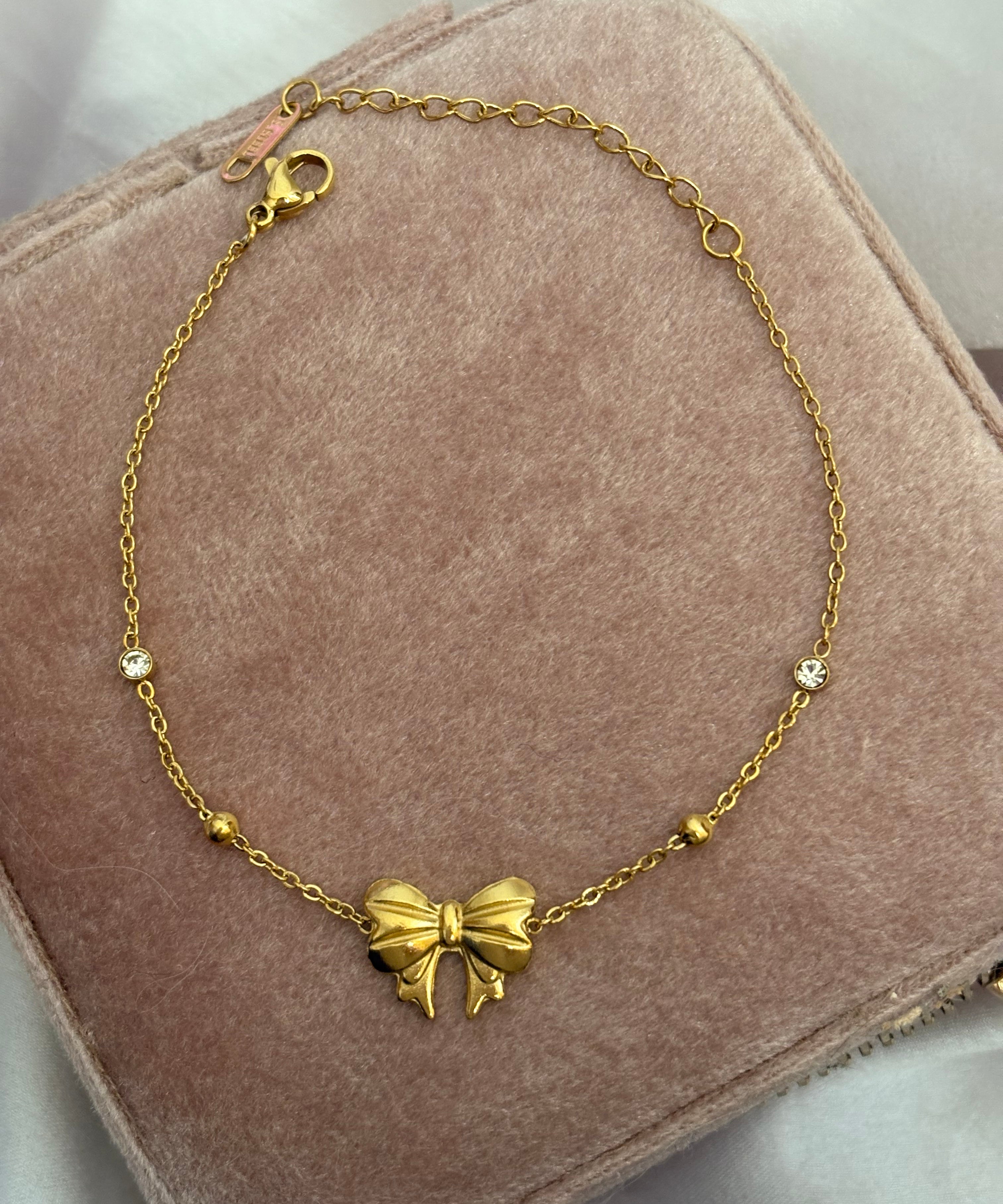 Bow bracelet