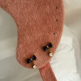 Bow earring