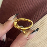 Bizz ring