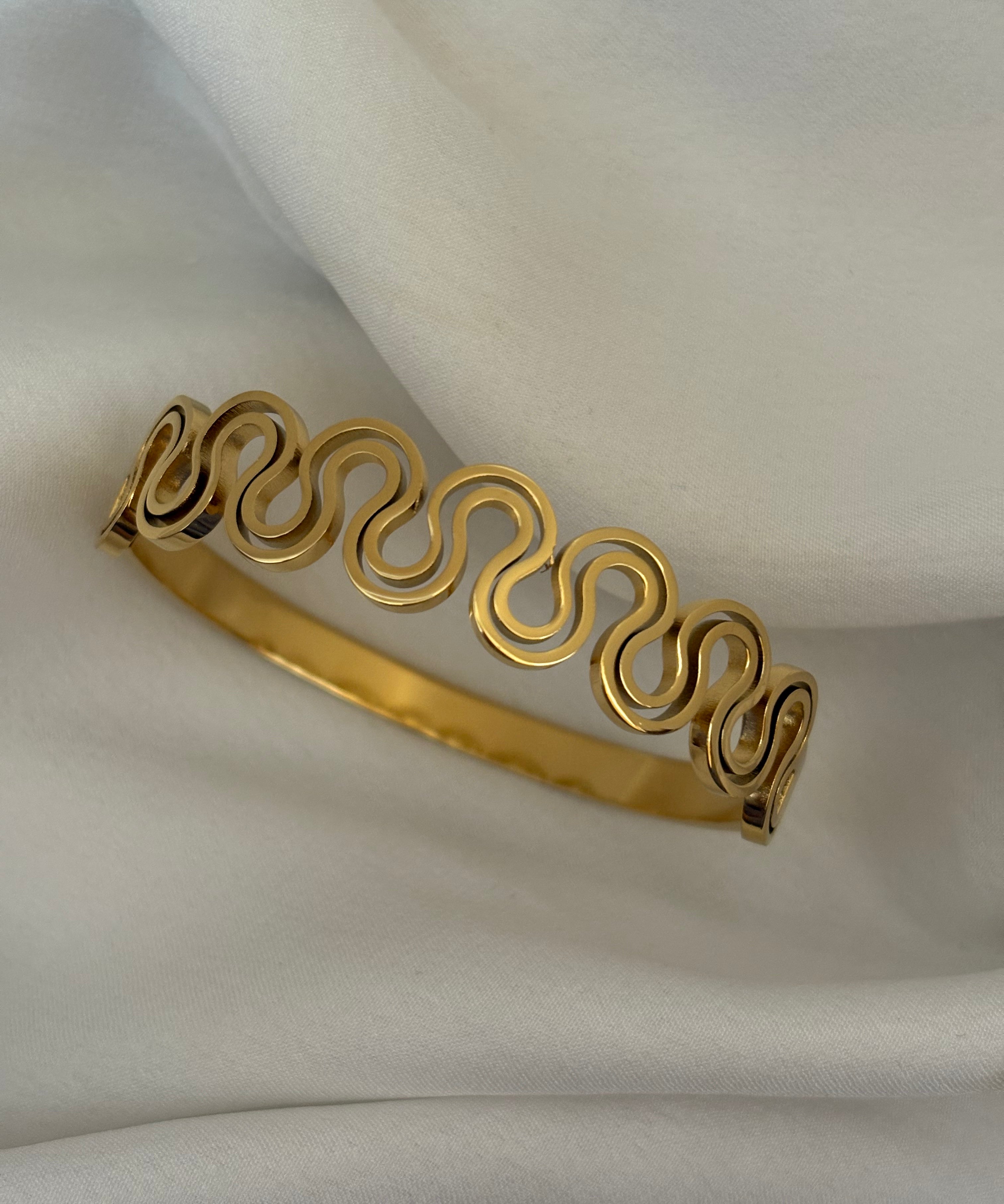 Wiggle bracelet