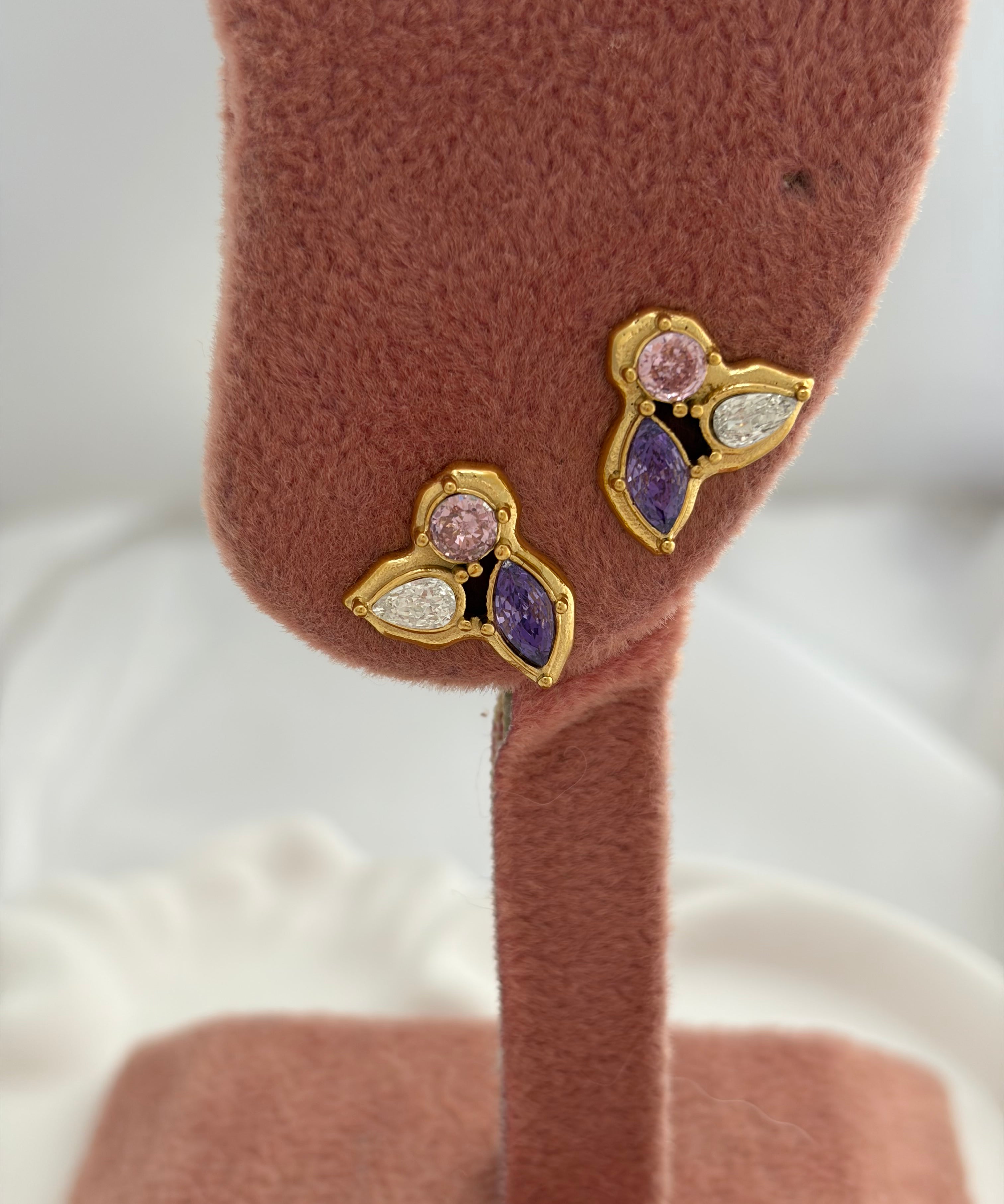Assym earring