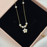 Daisy Pearl necklace