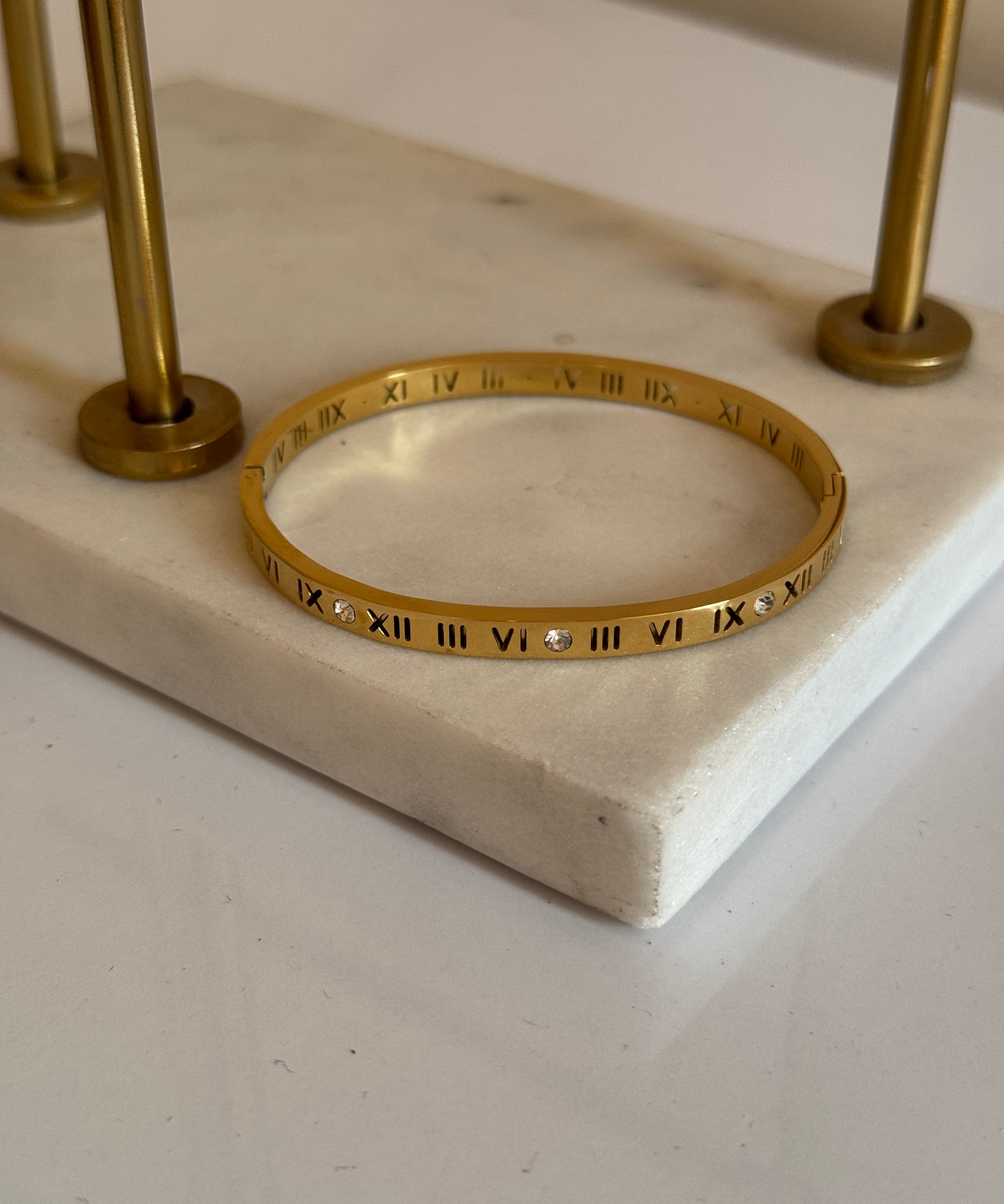 Roman bracelet