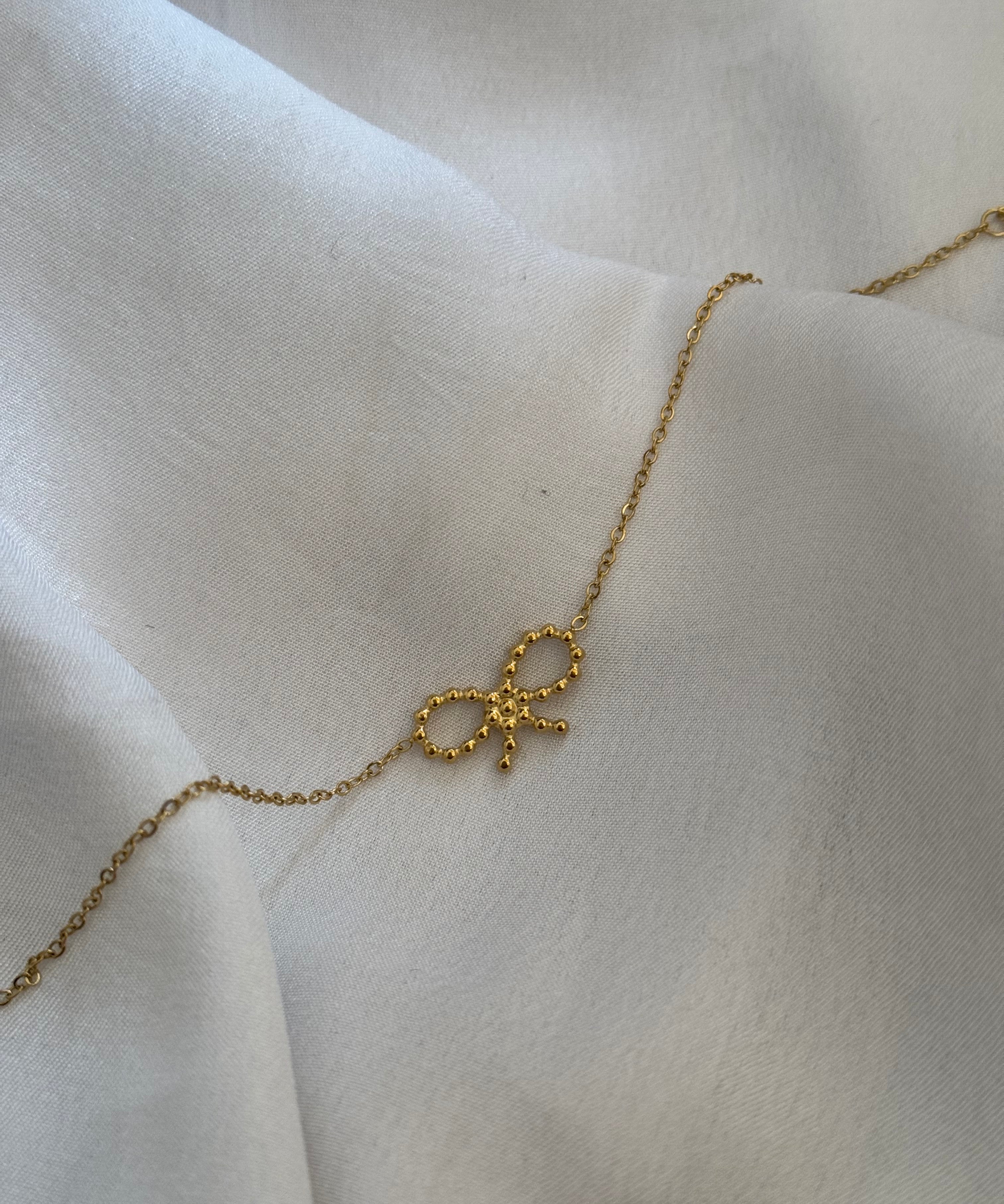 Bow bracelet