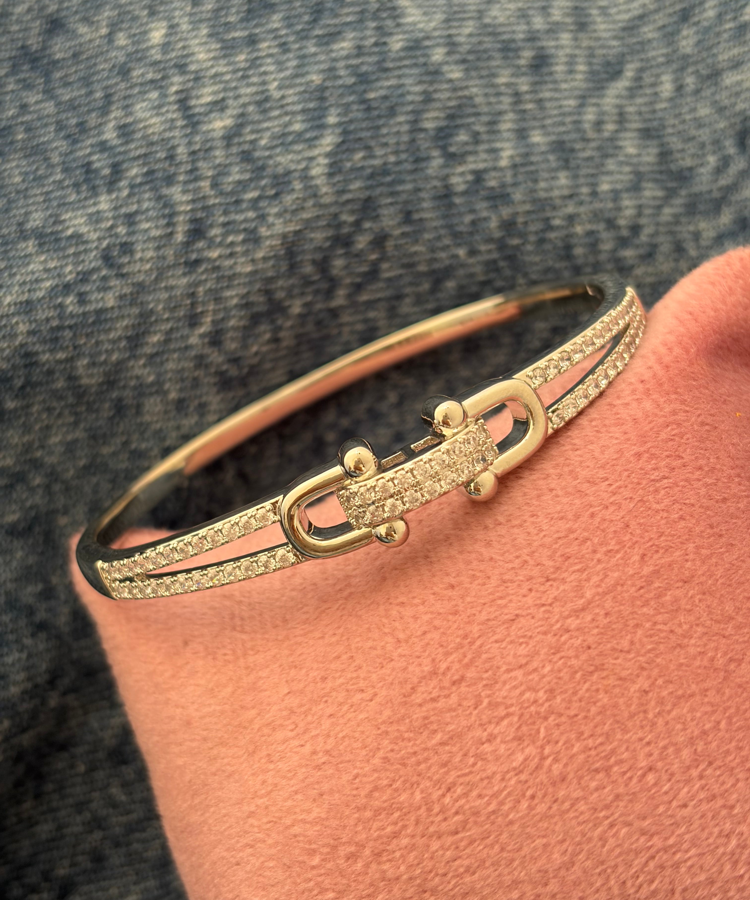 Secret bracelet