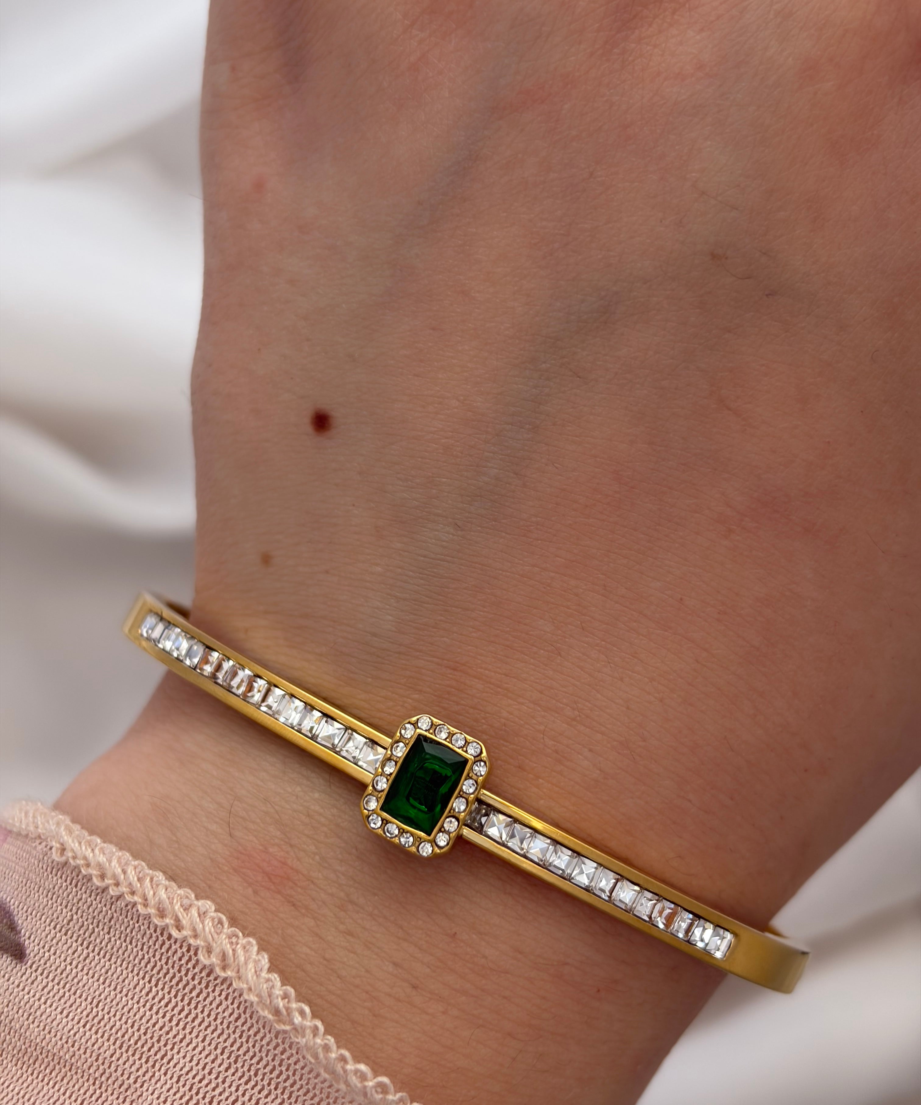 Emerald bracelet