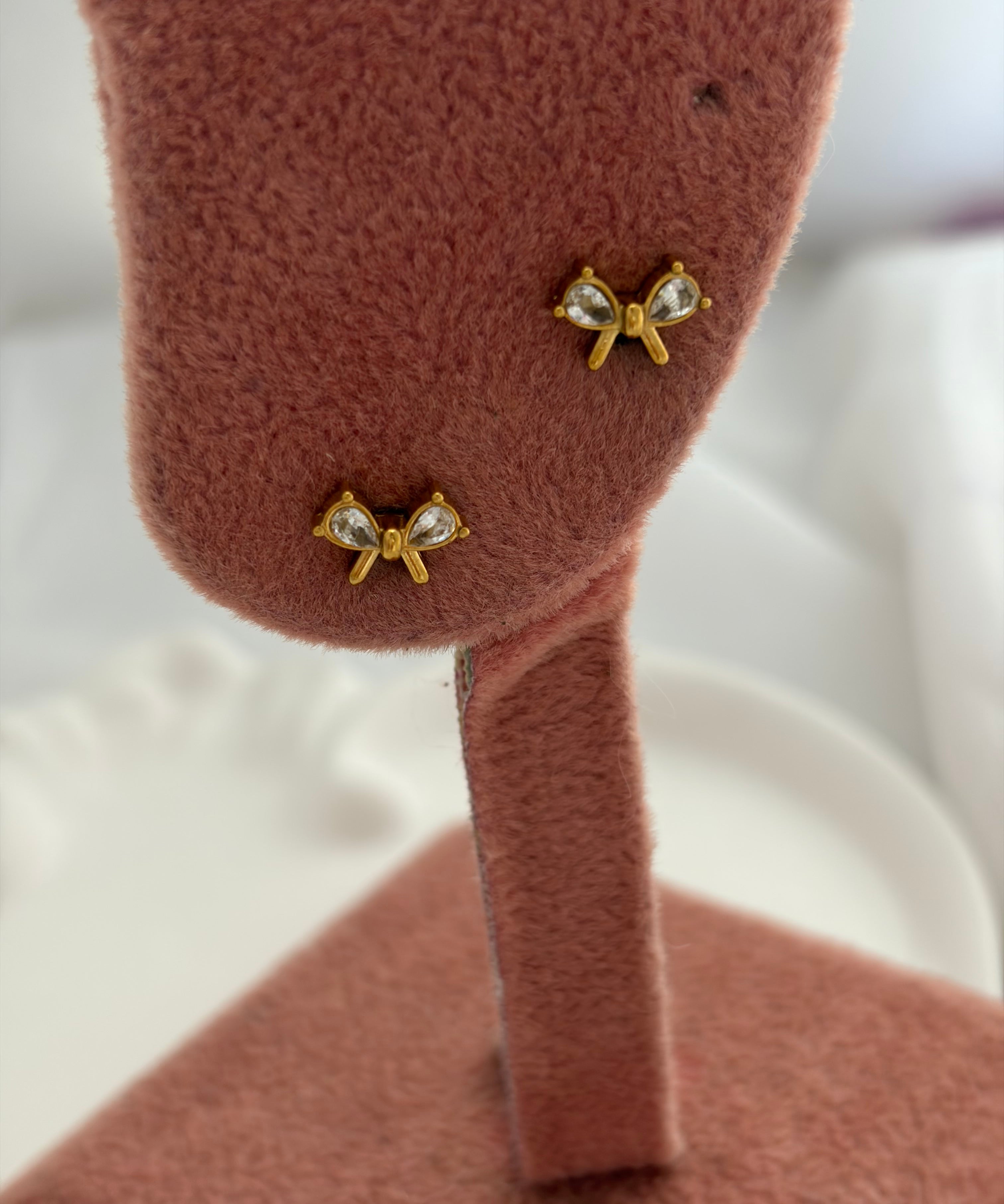 Bow studs