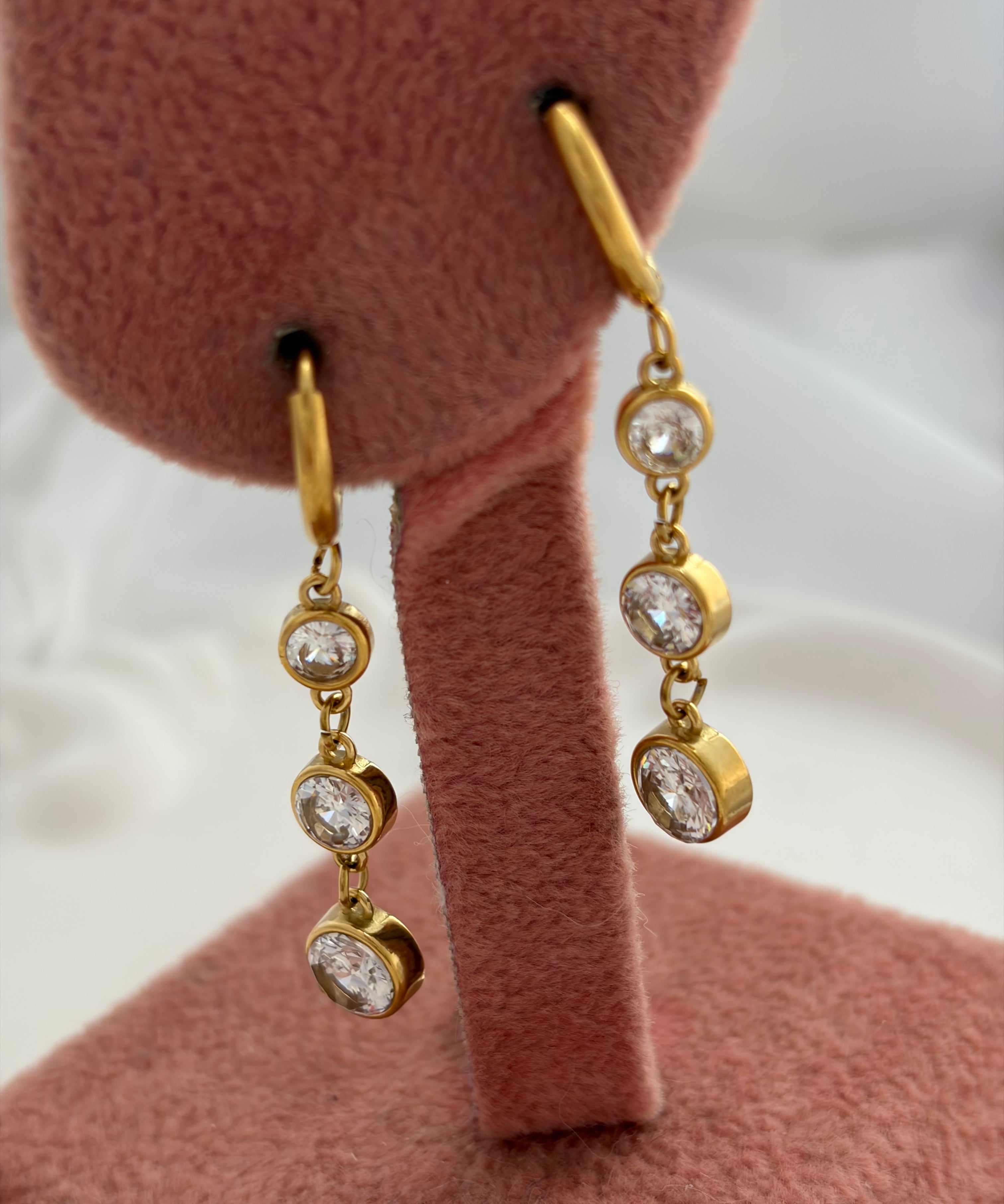 Dangle earring