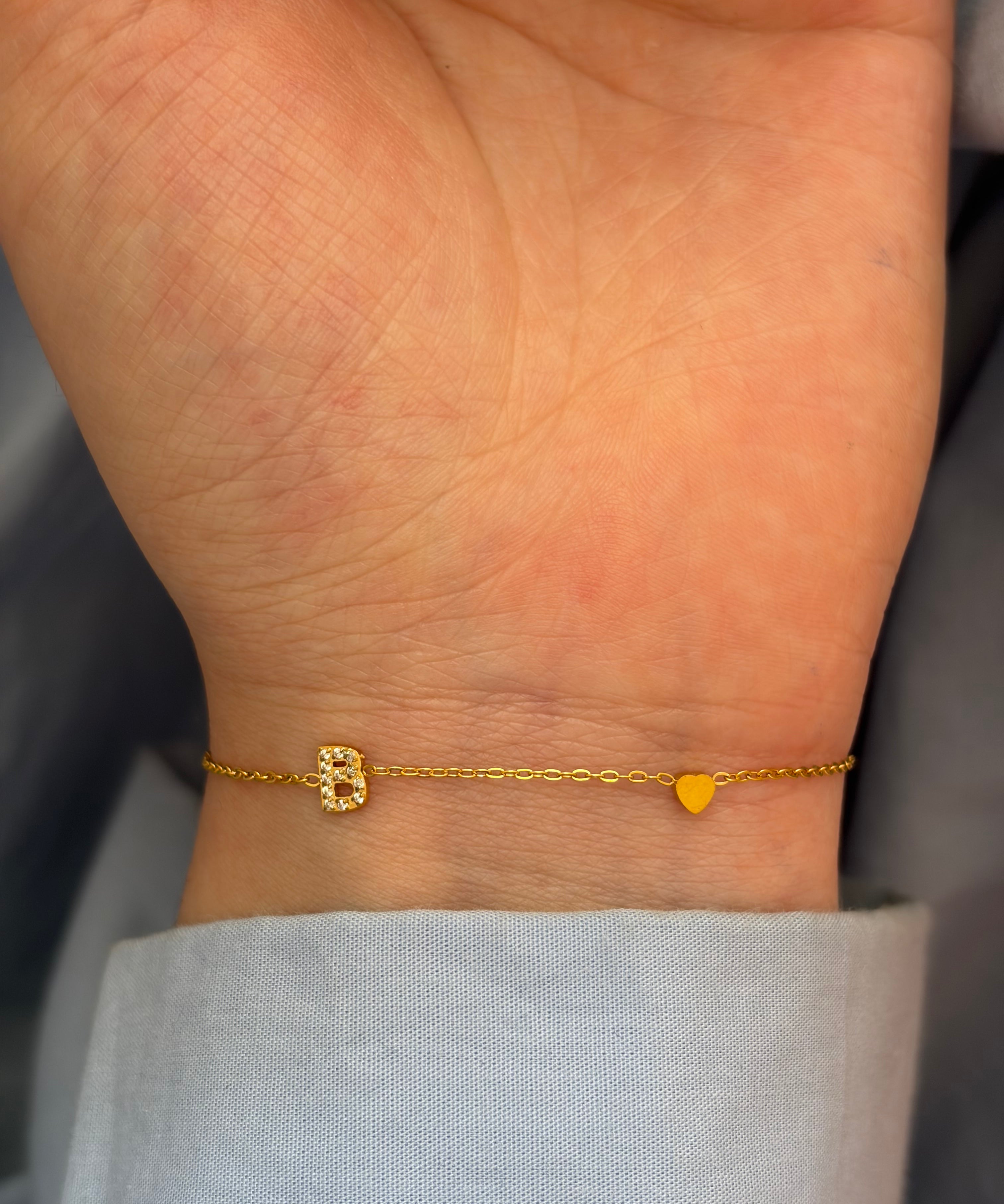 Minimal initial bracelet