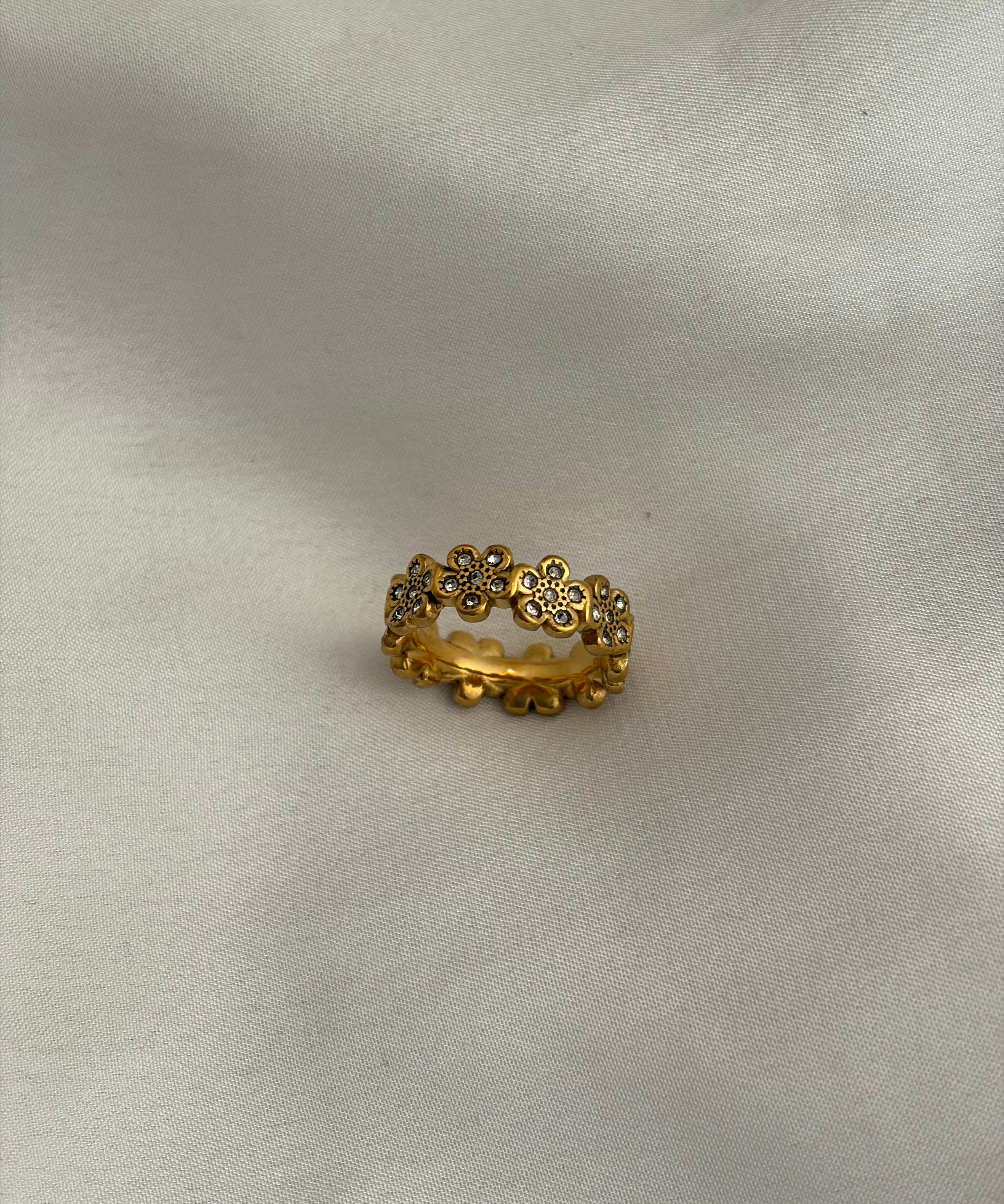 Mystic ring