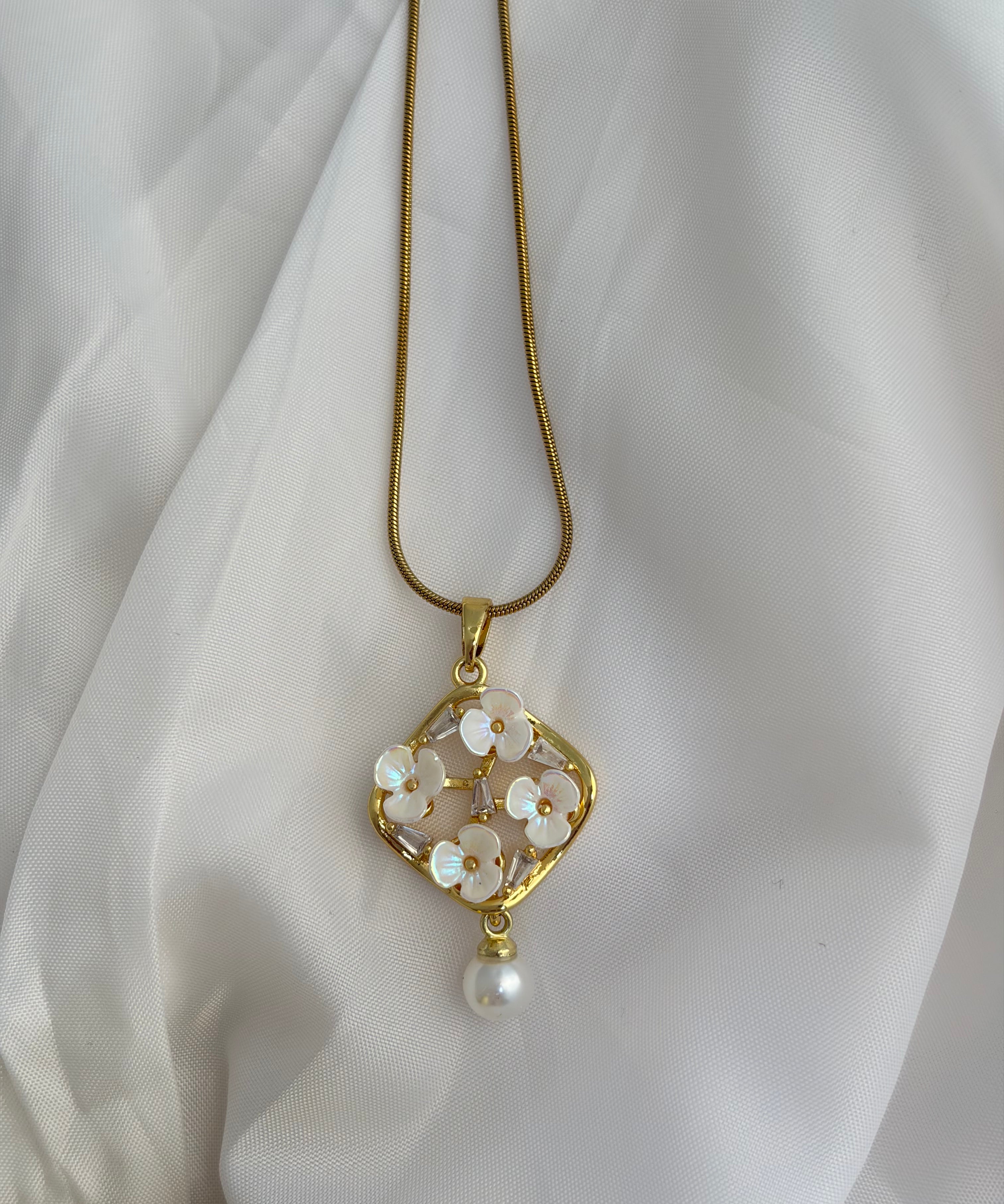 Pearl enecklace