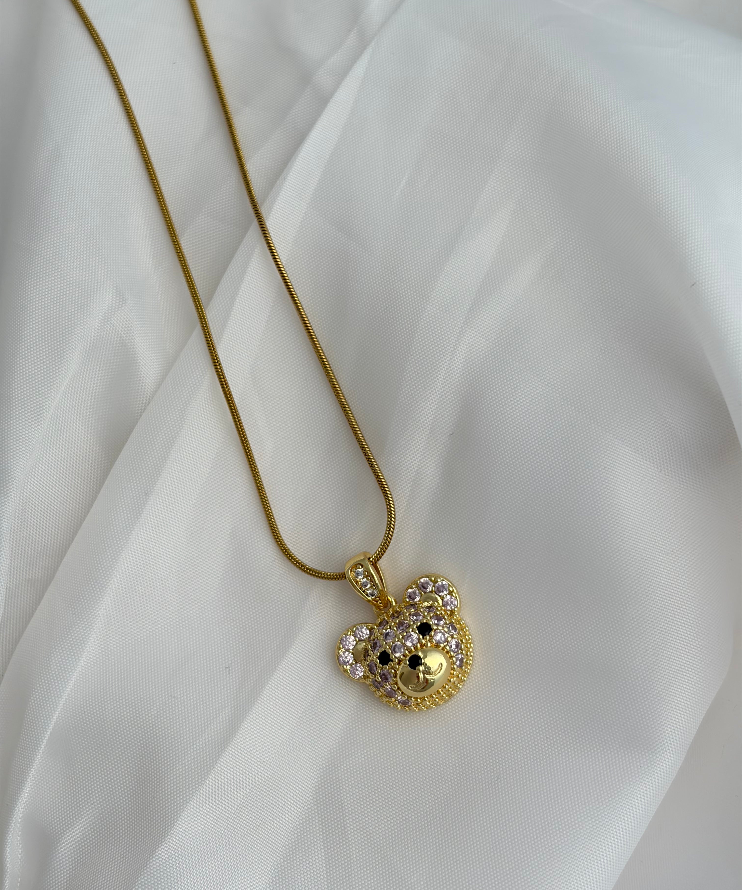 Teddy face necklace