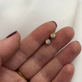 Single stud (ball back)