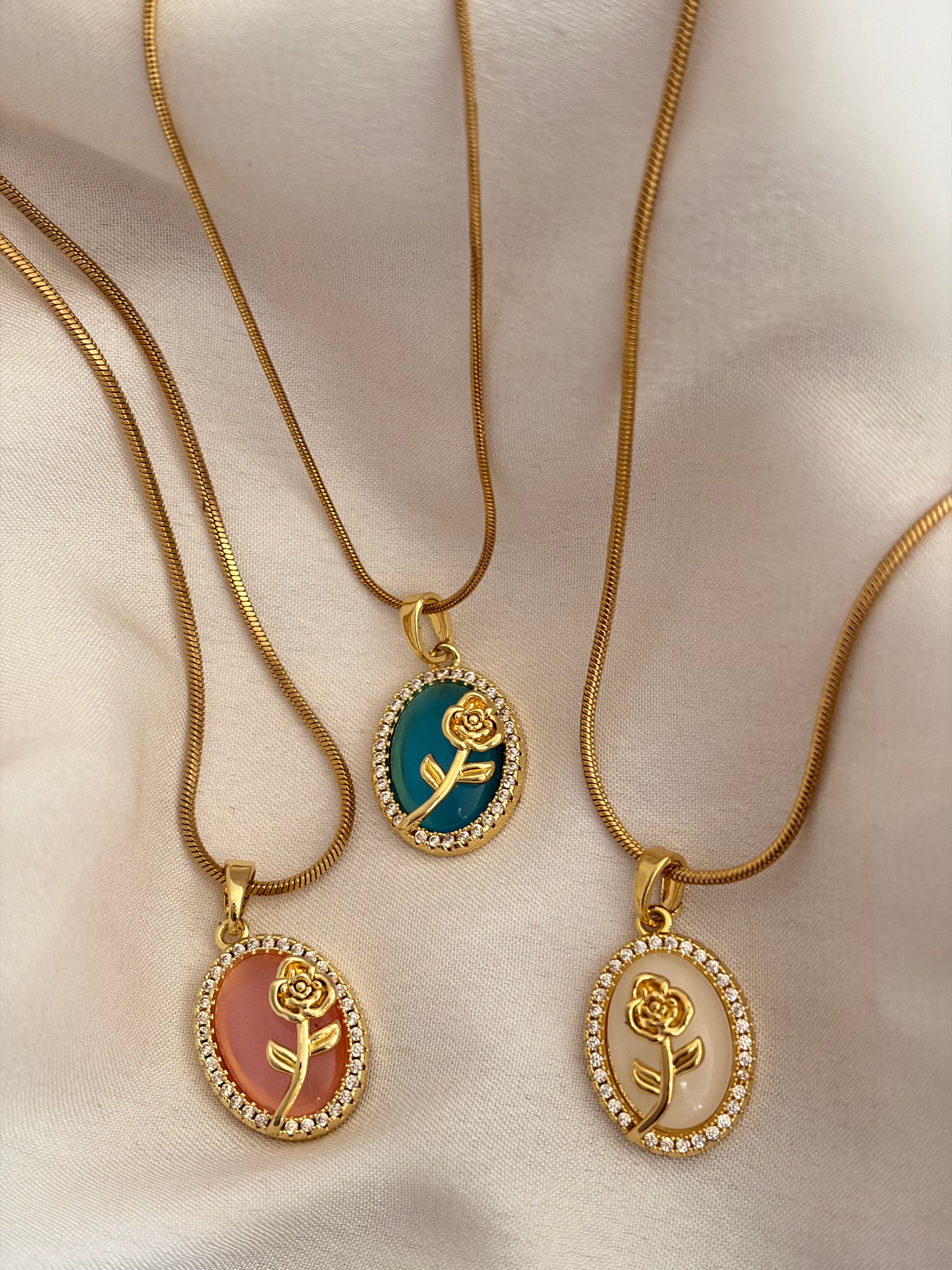Constant necklace