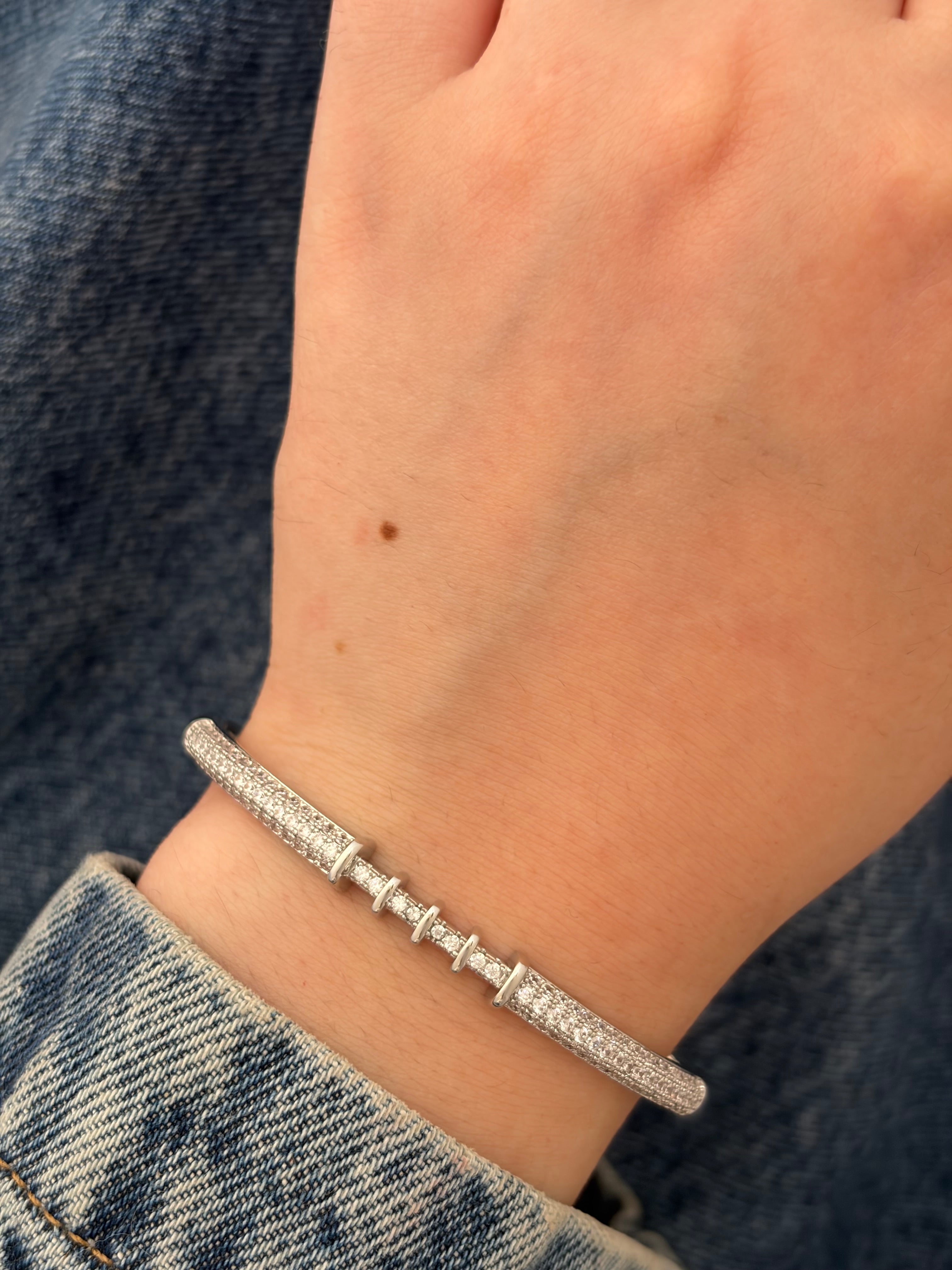 Frage bracelet