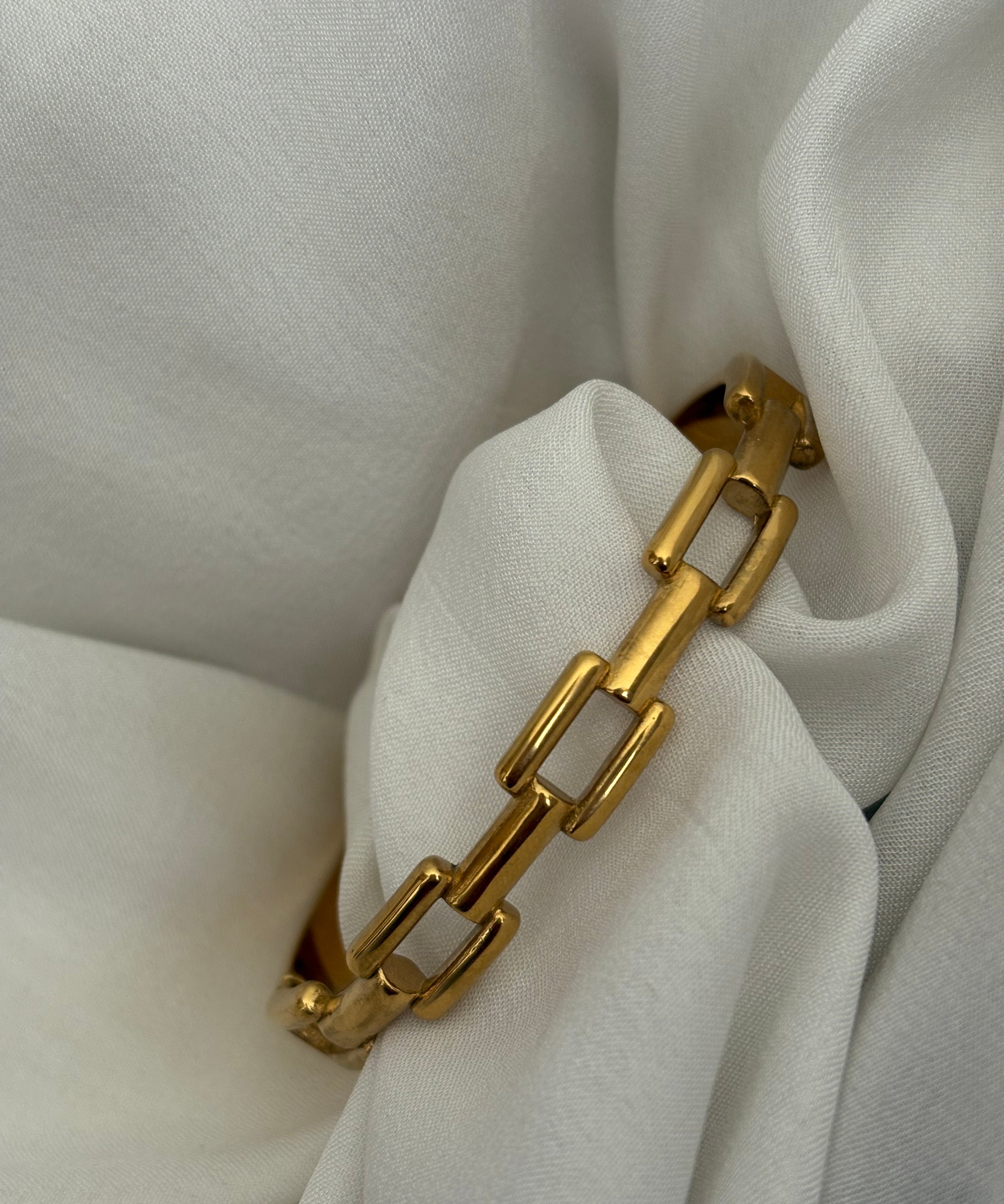 Link bracelet