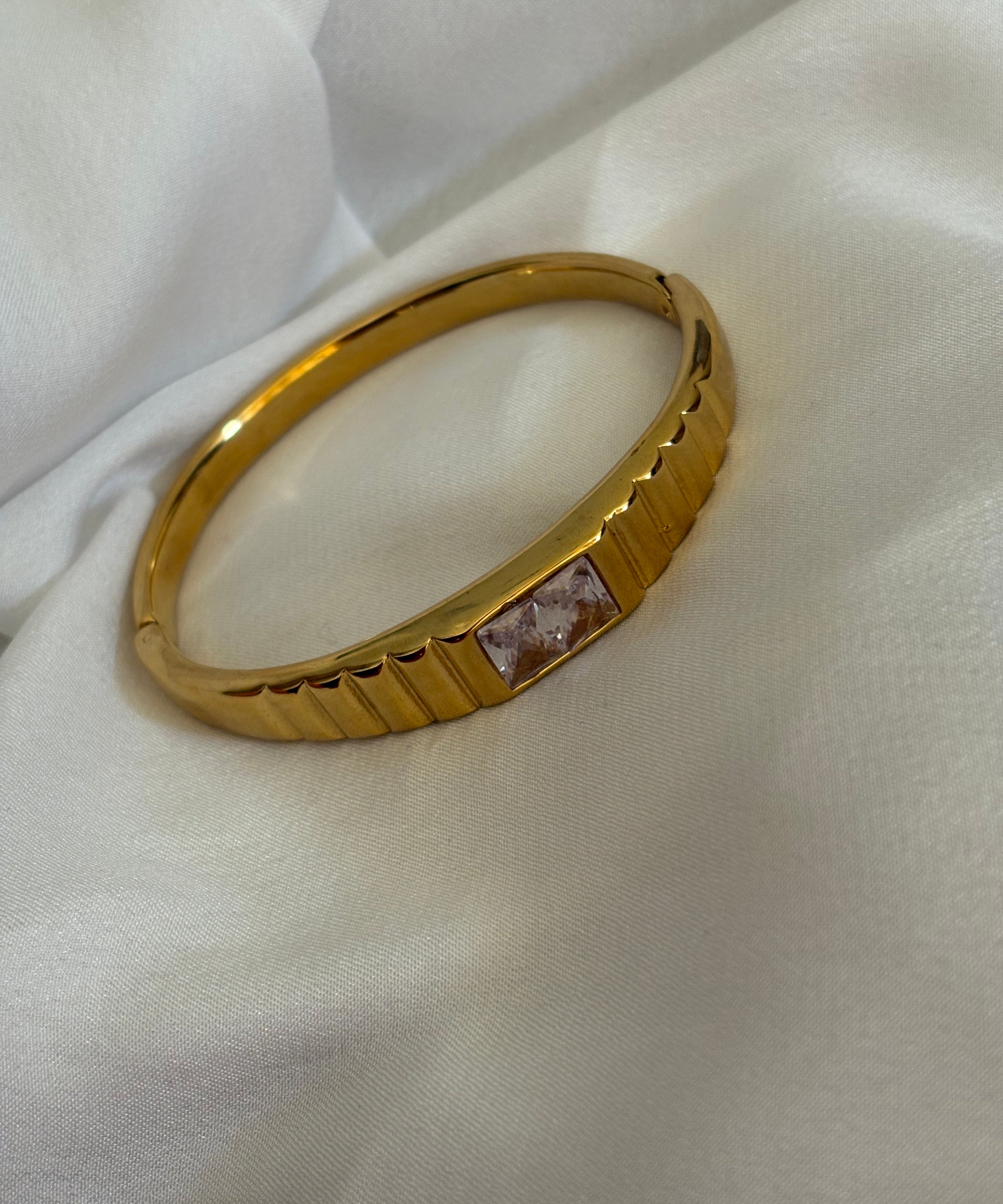 Craze bracelet