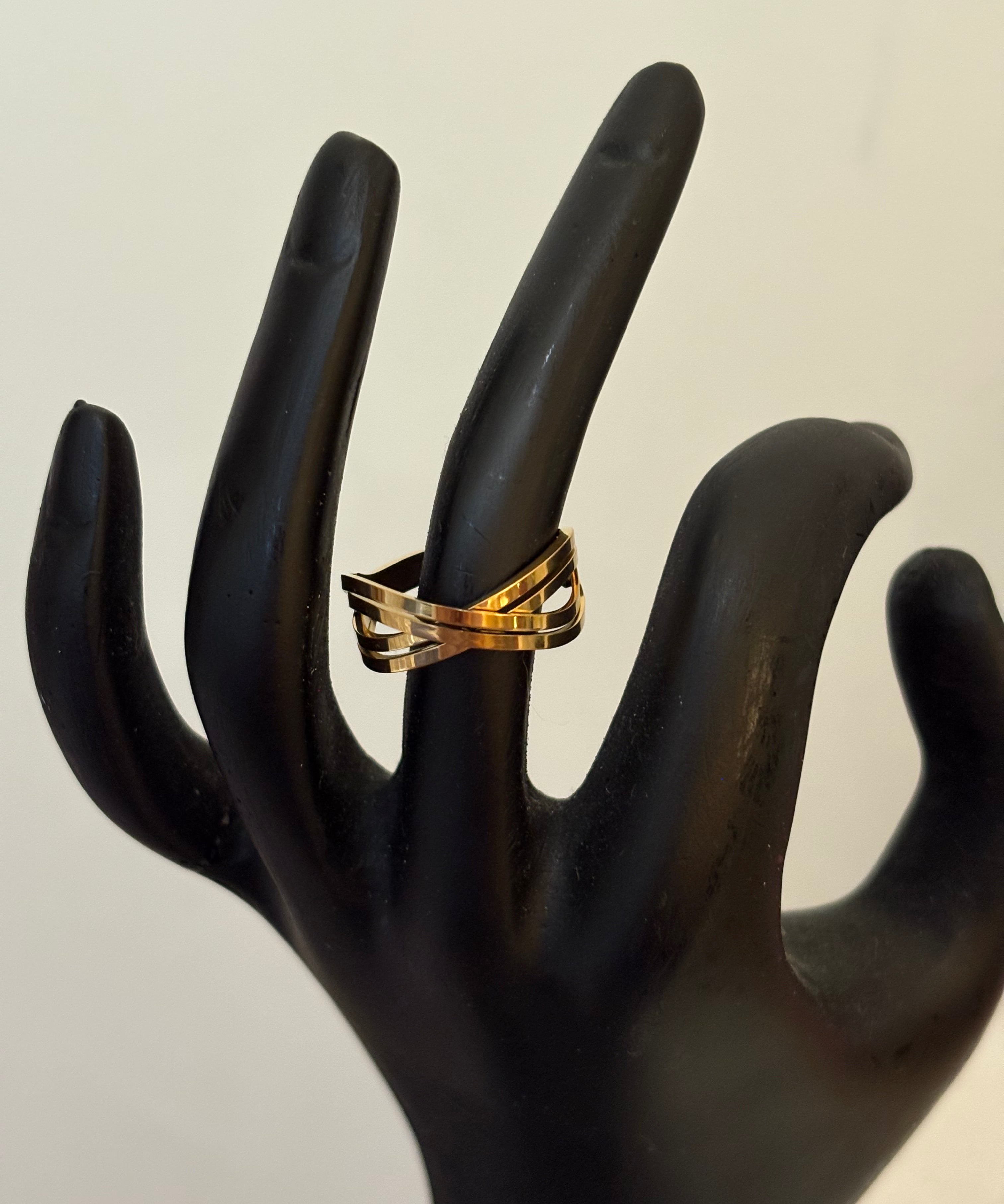 Infinity ring