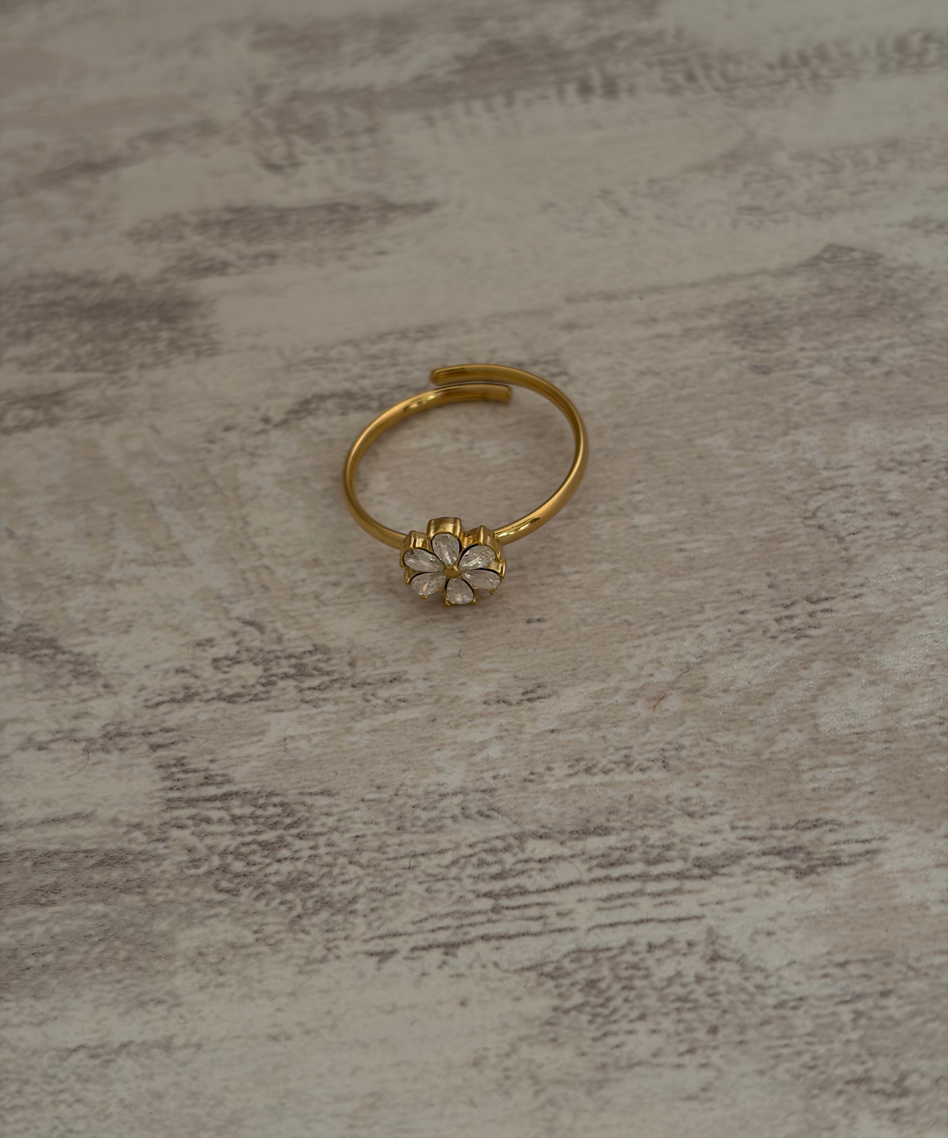 Daisy ring