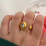 Astride ring
