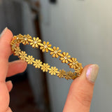 Daisy bracelet (baby size)
