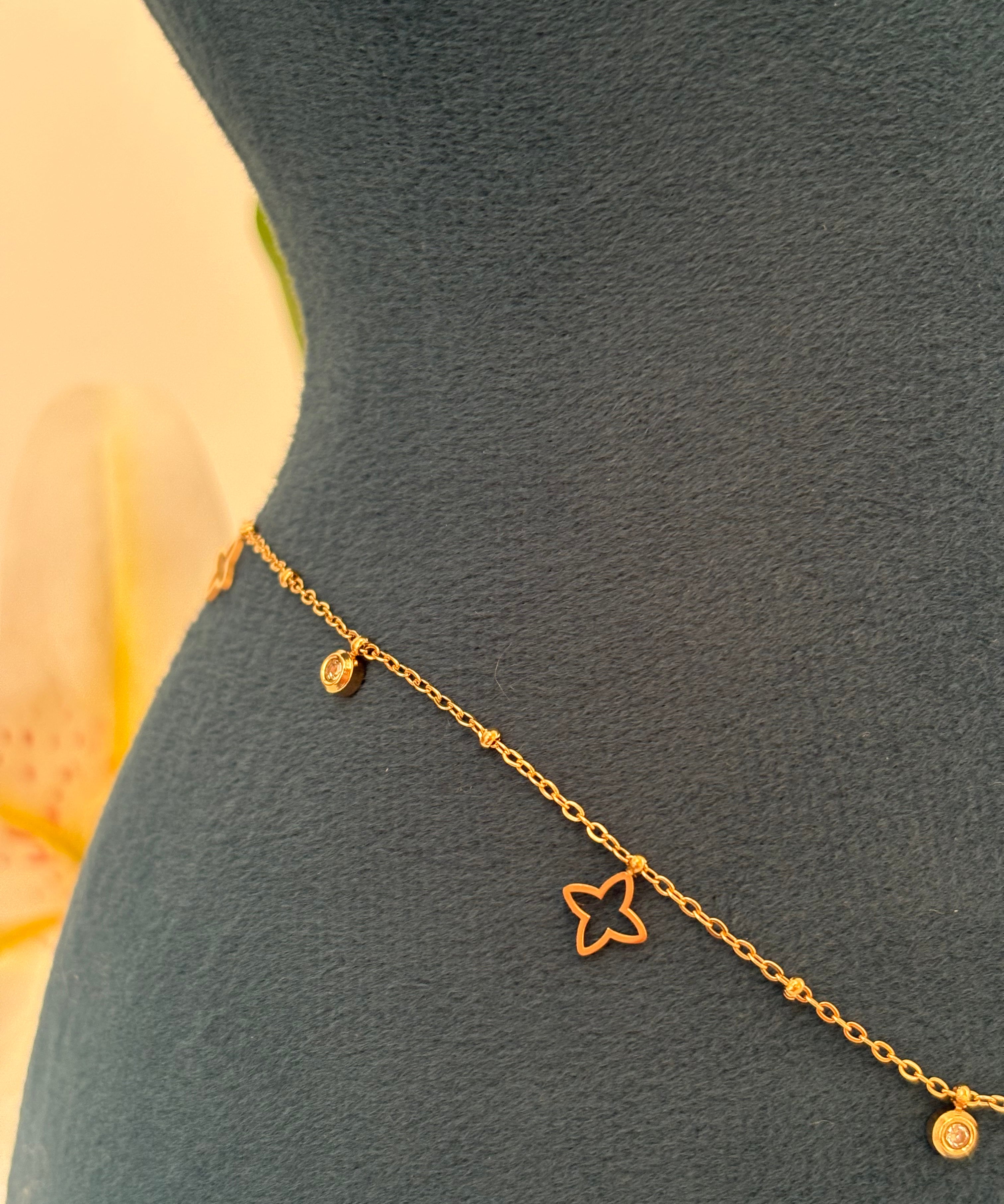Clove waistchain