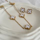 Premium clover set