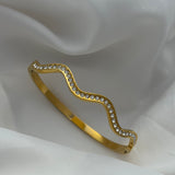 Milky bracelet