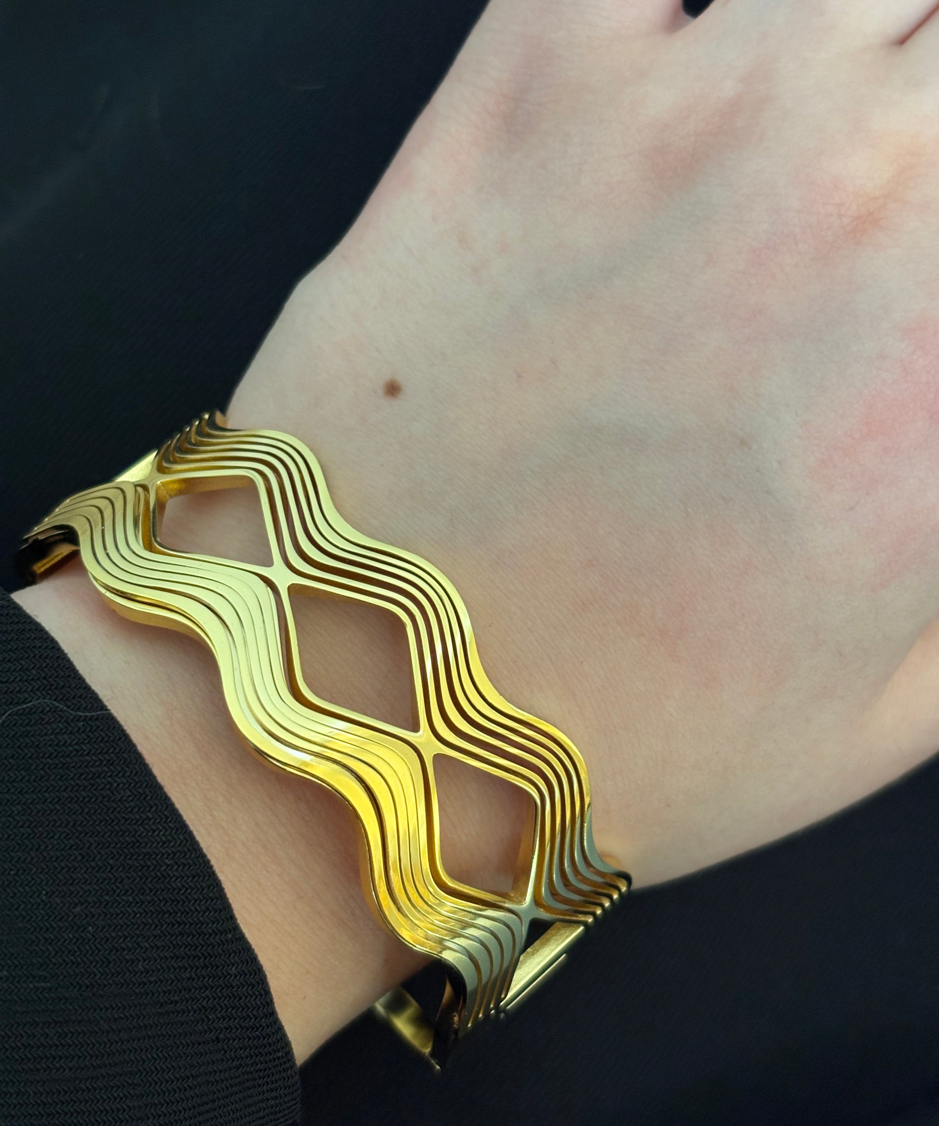 Wavy bracelet