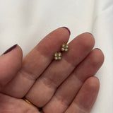 Dotted stud (ball back)