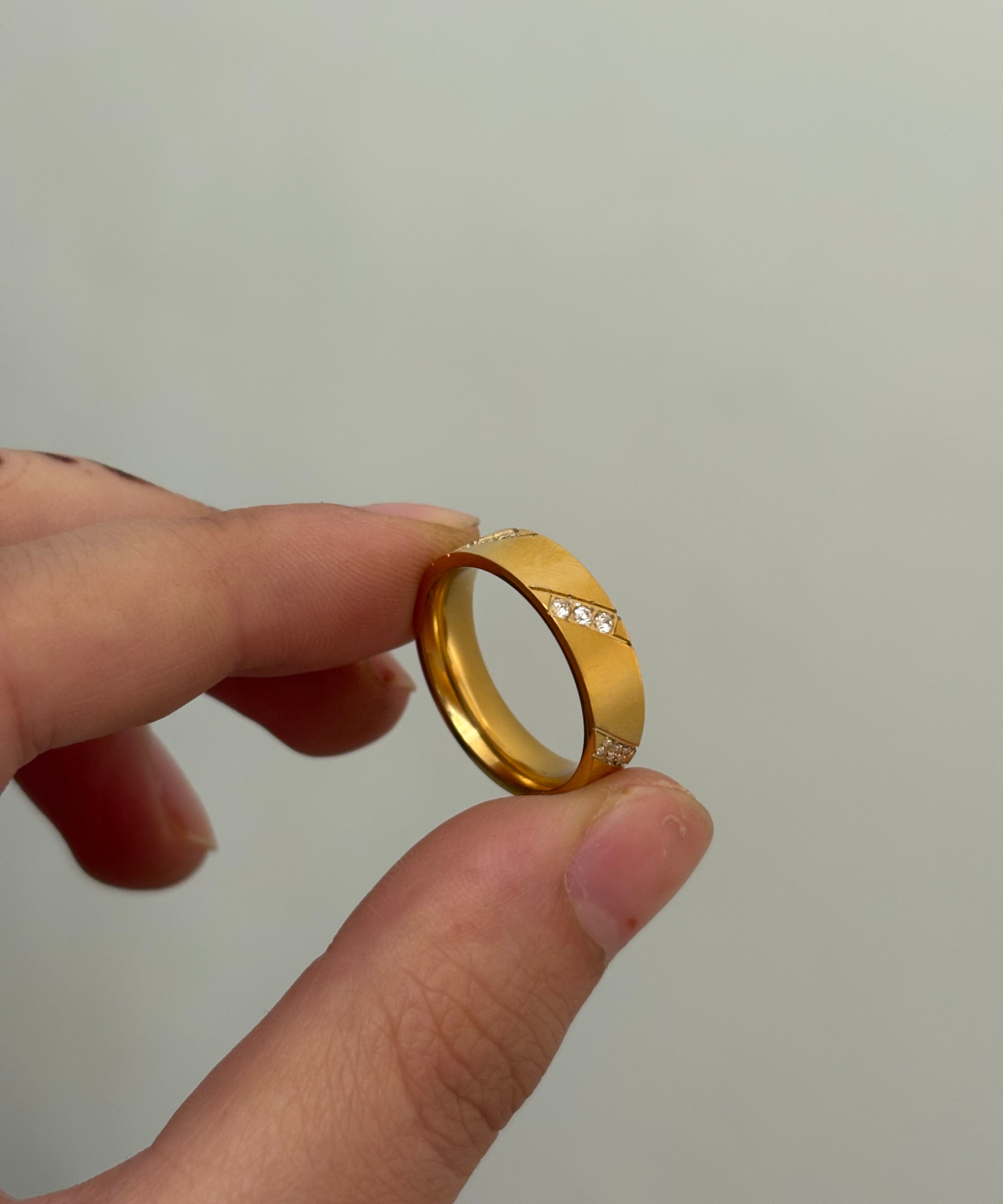 Slanted ring