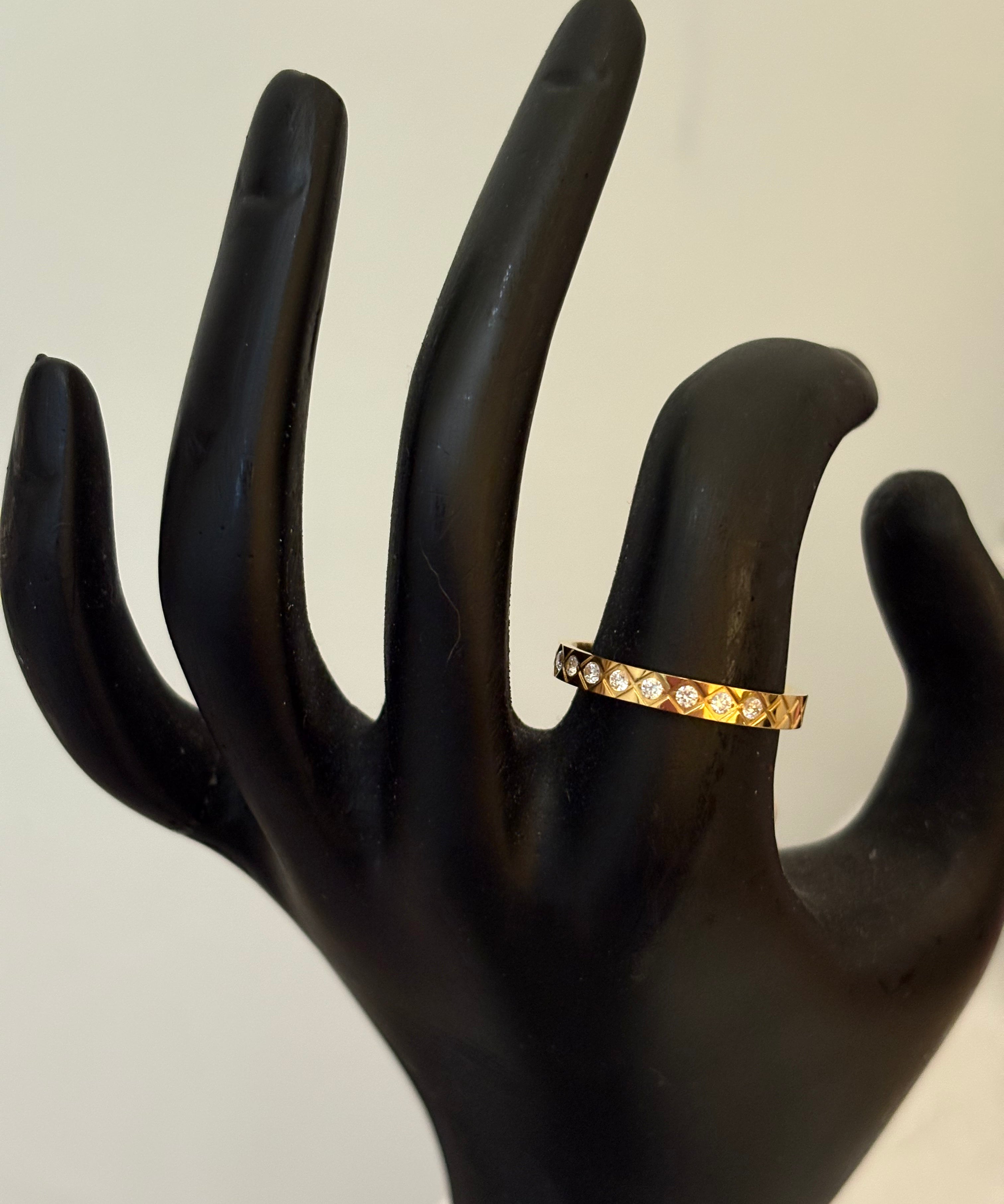Bee ring