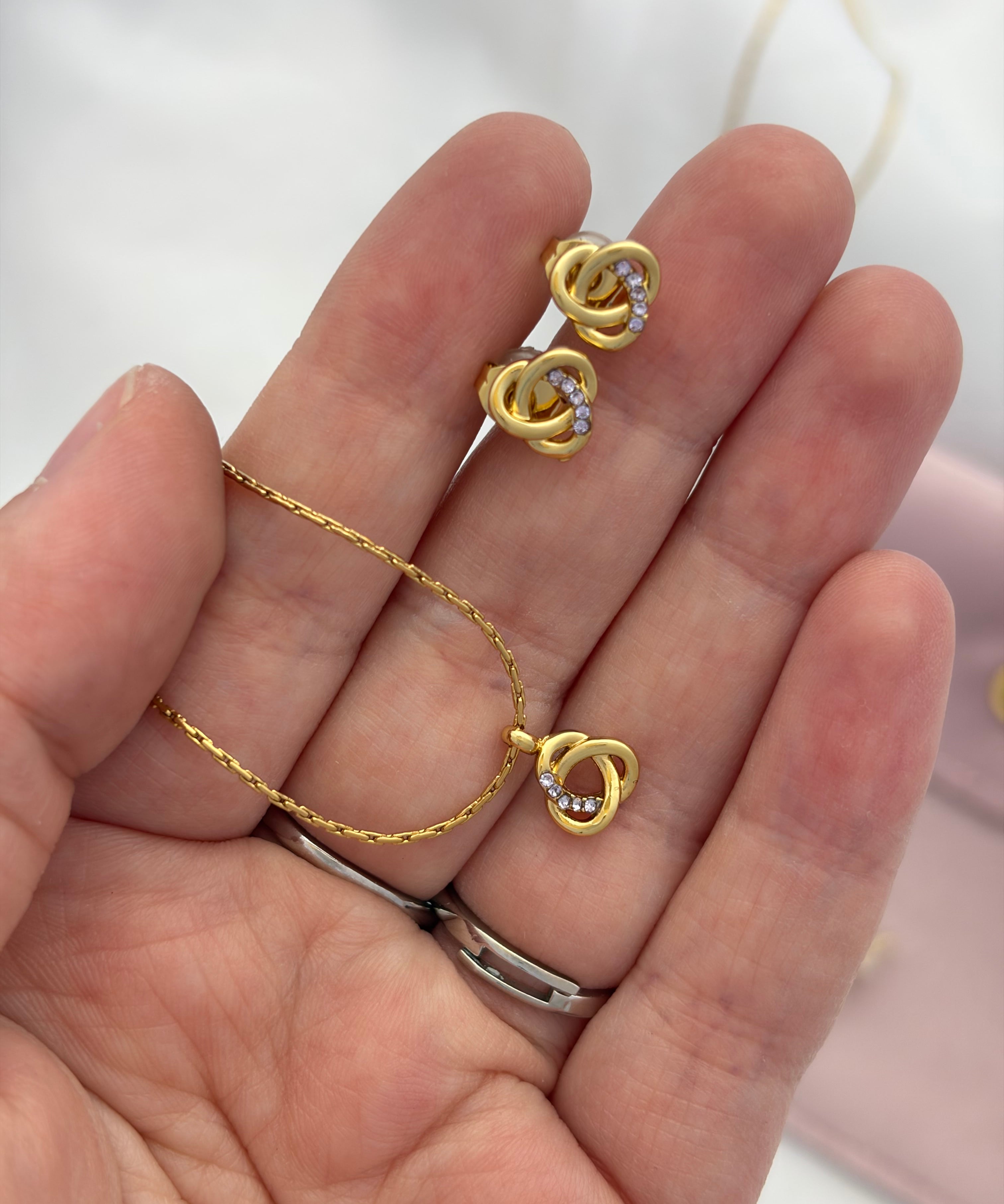 Knot set