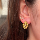 Flower studs