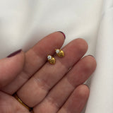 Dainty stud (ball back)
