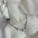 Cloves necklace