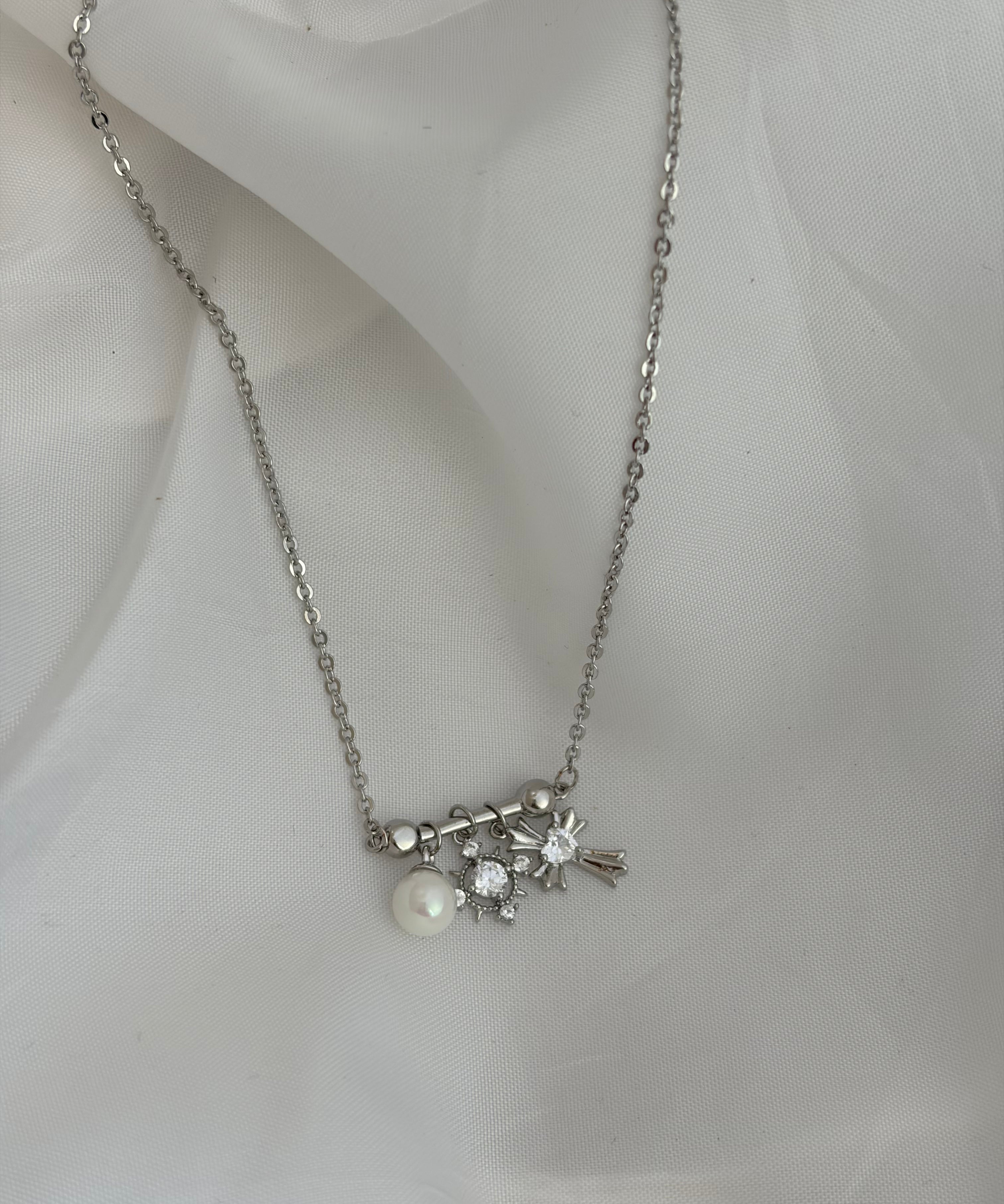 Wnsley necklace