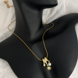 Sunpoe necklace