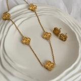 Premium clover set