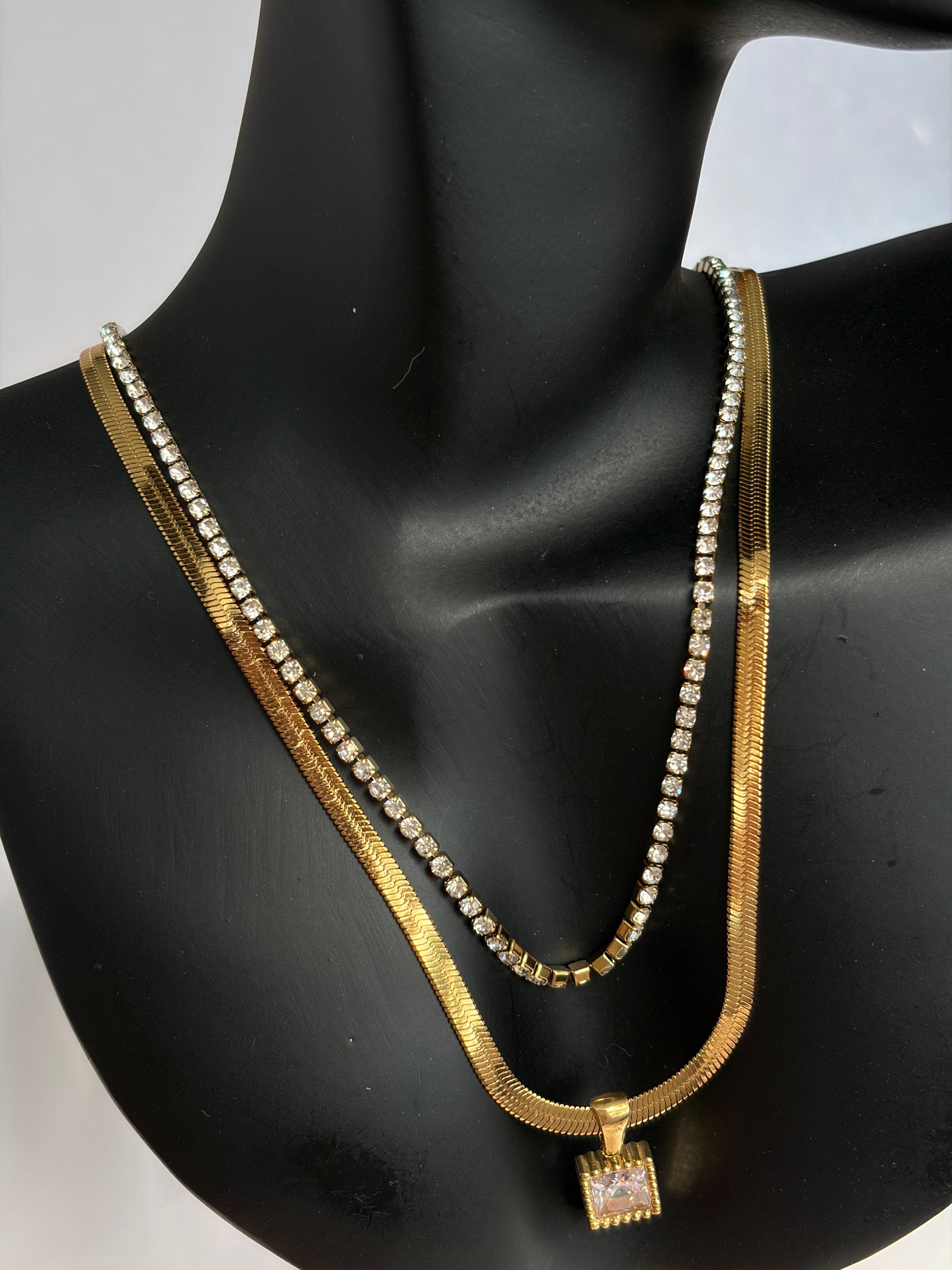 Square layered necklace