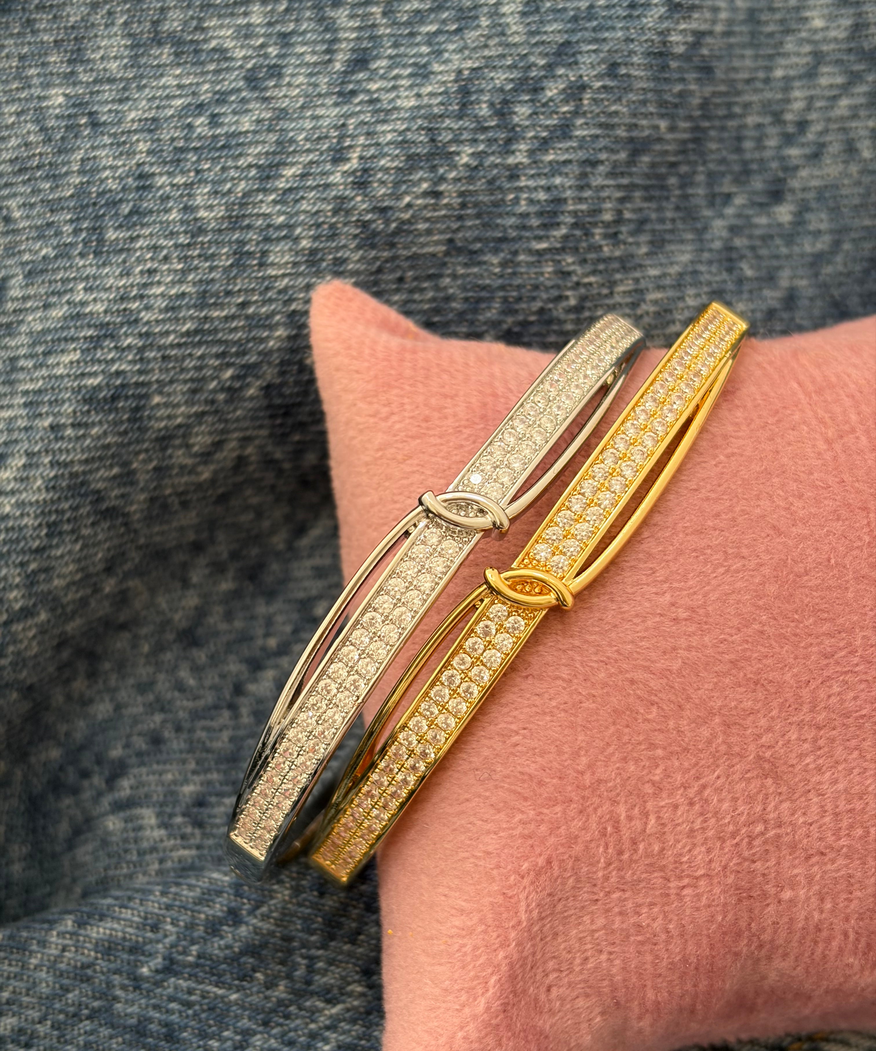 Curve bracelet