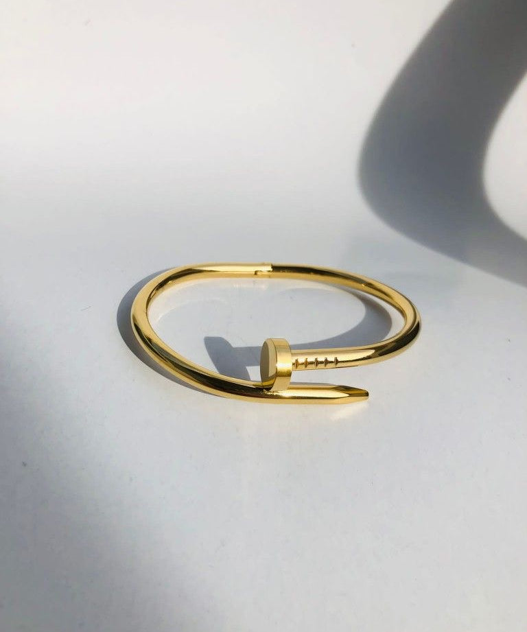 Nail bracelet