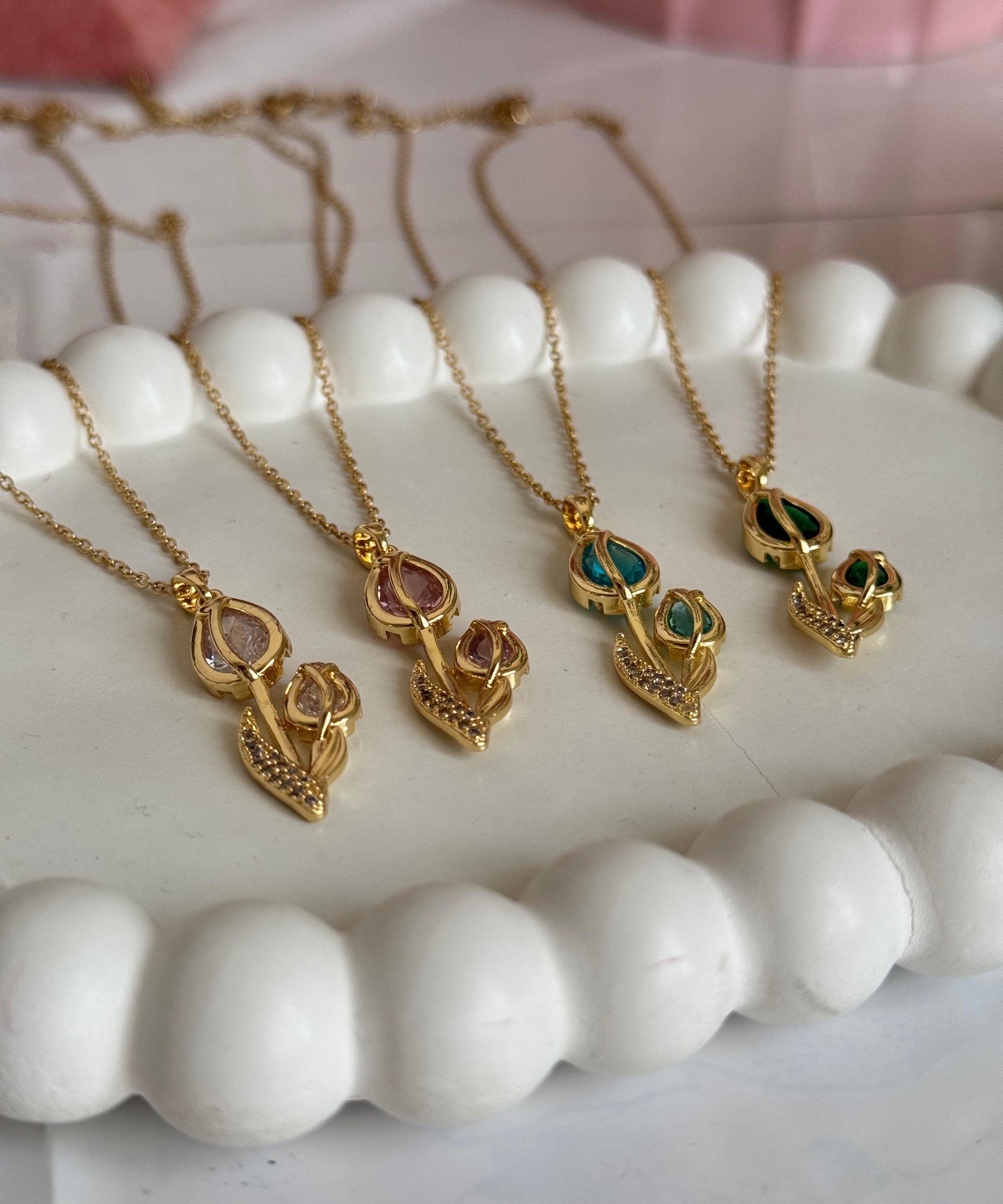 Tulip necklace
