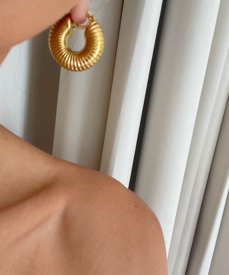 Thick hoops
